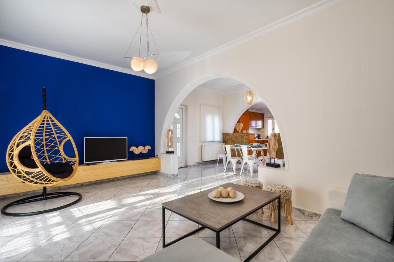 Modern 2 Bed Apartment In Downtown Of Fira Esterno foto