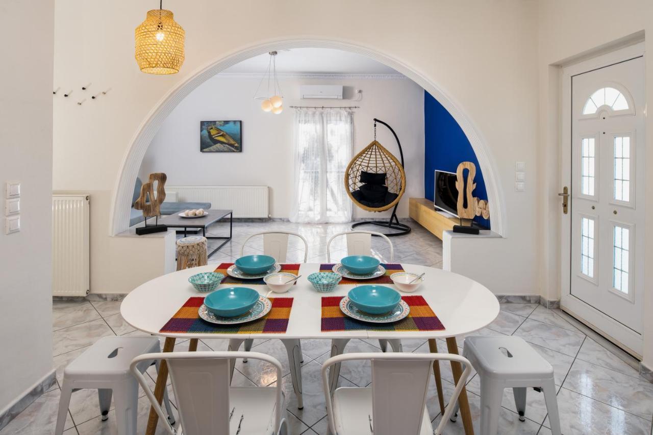 Modern 2 Bed Apartment In Downtown Of Fira Esterno foto