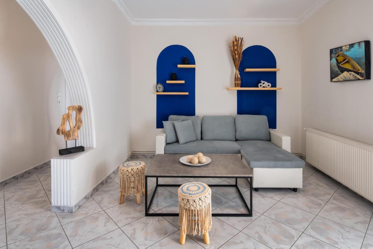 Modern 2 Bed Apartment In Downtown Of Fira Esterno foto