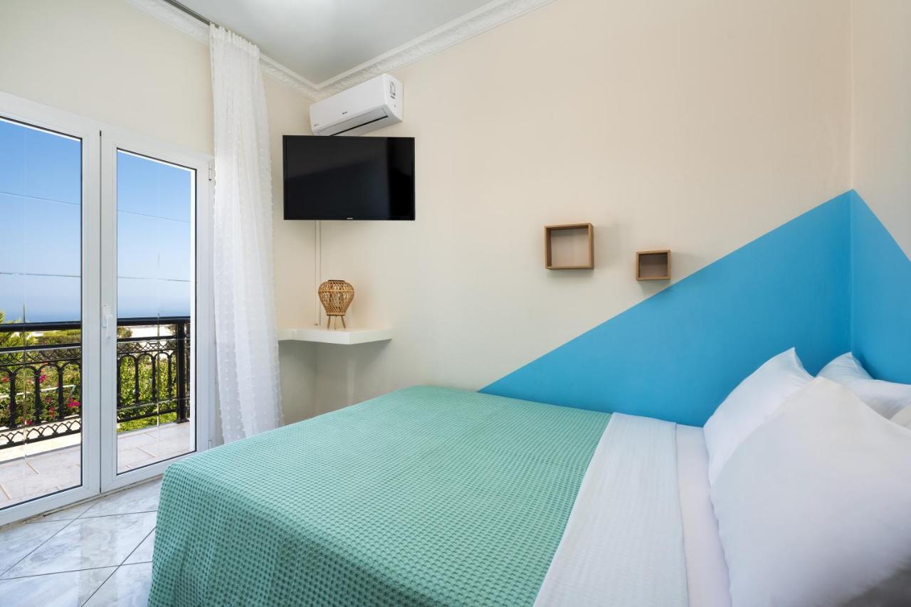 Modern 2 Bed Apartment In Downtown Of Fira Esterno foto